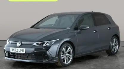 Second-hand VW Golf VIII R-line 150 CP (110 kW) 2024 Hatchback