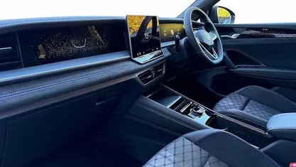 Used 2025 VW Tayron R-line SUV | £38,886 (Fair price)