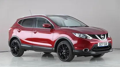 Used Nissan Qashqai Tekna 116 HP (85 kW) 2017 Red SUV