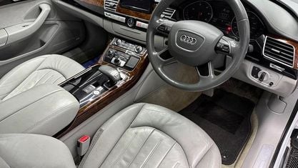 Used Audi A8 Performance 250 HP (183 kW) 2013 White Sedan