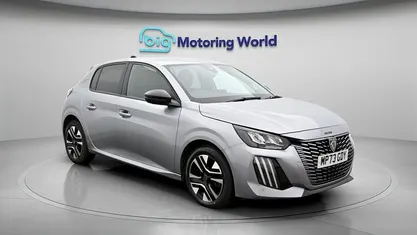 Used Peugeot 208 Allure 101 HP (74 kW) 2024 Grey Hatchback