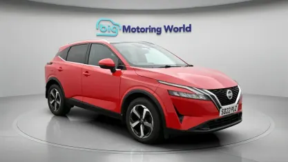 Used Nissan Qashqai N-Connecta 140 HP (102 kW) 2022 Red SUV