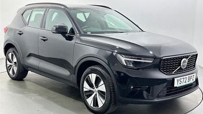 Second-hand Volvo XC40 Plus 211 CP (155 kW) 2023 Negru SUV