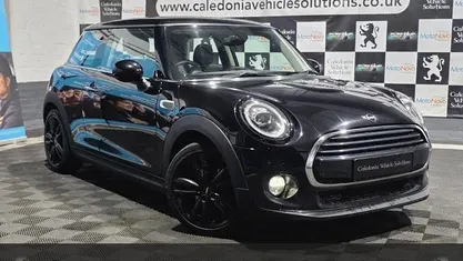 Used 2018 Mini Cooper Hatch Hatchback | £9,888 (Fair price)