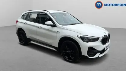 Käytetty BMW X1 Sport Line 220 HP (161 kW) 2022 Katumaasturi