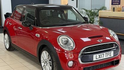 Używany Mini Cooper S Hatch 192 KM (141 kW) 2017 Czerwony Hatchback