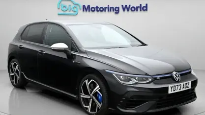 Używany VW Golf VIII R 320 KM (235 kW) 2023 Czarny Hatchback