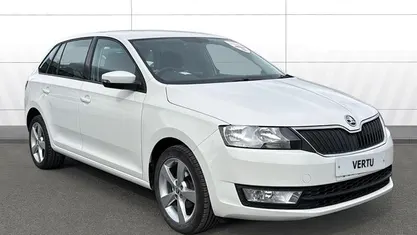 Used Skoda Rapid SE 90 HP (66 kW) 2015 Hatchback