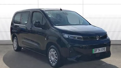 Used Vauxhall Combo Design Edition 100 kW (136 HP) 2026 MPV