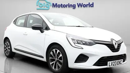 Used 2023 Renault Clio V Evolution Hatchback | £13,430 (Fair price)