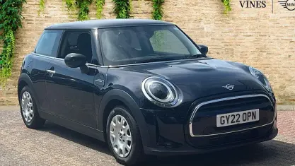 Used Mini ONE Classic 102 HP (75 kW) 2022 Black Hatchback