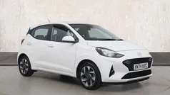 White Used 2024 Hyundai i10 Advanced Hatchback | £15,900 (Fair price)