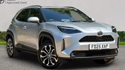 Used Toyota Yaris Cross Design 116 HP (85 kW) 2025 Silver SUV