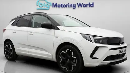 White Used 2024 Vauxhall Grandland X Ultimate SUV | £18,700 (Fair price)