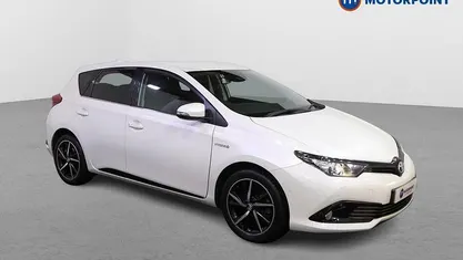 Used Toyota Auris Hybrid Design 136 HP (100 kW) 2018 Hatchback