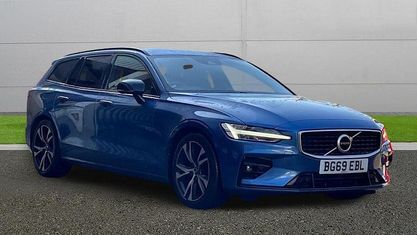 Begagnad Volvo V60 R-Design 190 HK (139 kW) 2019 Blå Kombi