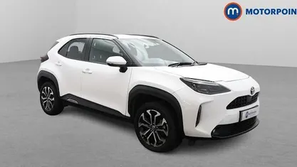 Used 2025 Toyota Yaris Hybrid Design Estate | £21,299 (Good price)