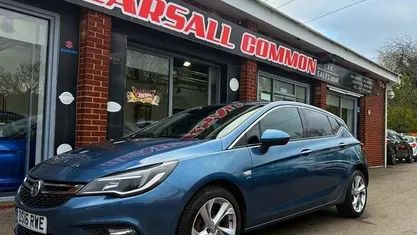 Blue Used 2016 Vauxhall Astra SRi Hatchback | £5,000 (Fair price)