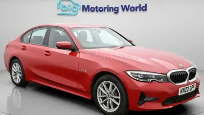 Begagnad BMW 330e 292 HK (214 kW) 2022 Röd Sedan