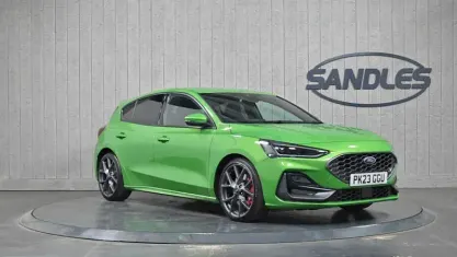 Used Ford Focus ST 280 HP (205 kW) 2023 Green Hatchback