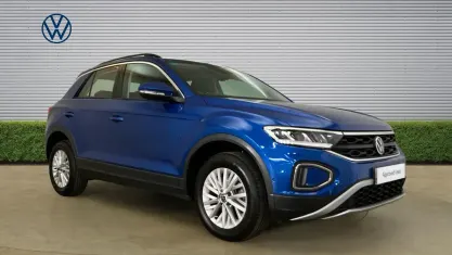 Used VW T-Roc Life 150 HP (110 kW) 2023 Blue SUV