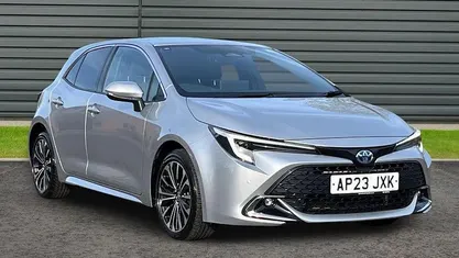 Usado Toyota Corolla Design 140 HP (102 kW) 2026 Citadino