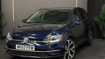 Used VW Golf VII SE 125 HP (91 kW) 2018 Blue Hatchback