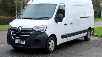 Used Renault Master Business 135 HP (99 kW) 2023 MPV