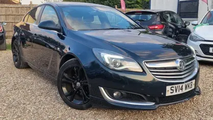 Second-hand Vauxhall Insignia Edition 163 CP (119 kW) 2014 Hatchback