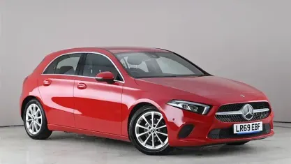 Usado Mercedes A180 Executive 136 HP (100 kW) 2019 Vermelho Citadino