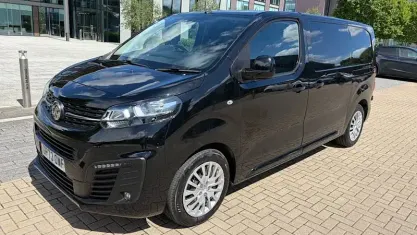 Used Vauxhall Vivaro 120 HP (88 kW) 2023 MPV