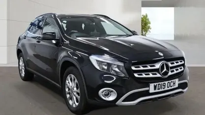 Used Mercedes GLA200 Executive 156 HP (114 kW) 2019 Black SUV