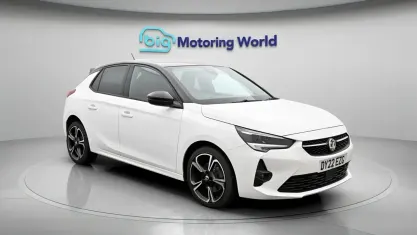Used Vauxhall Corsa Edition 131 HP (96 kW) 2022 White Hatchback