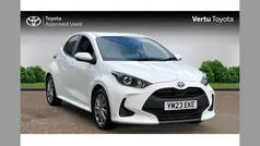 White Used 2023 Toyota Yaris Hybrid Hatchback | £17,306 (Fair price)