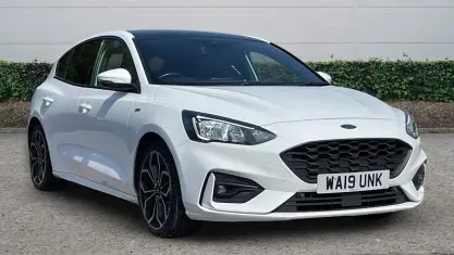 Used Ford Focus ST-Line X 125 HP (91 kW) 2019 White Hatchback