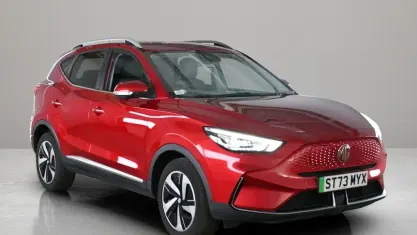 Used MG ZS Trophy Connect 114 kW (156 HP) 2022 Red SUV