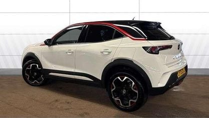 Second-hand Vauxhall Mokka 131 CP (96 kW) 2023 Alb SUV