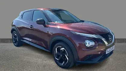Used Nissan Juke N-Connecta 114 HP (83 kW) 2023 Red SUV