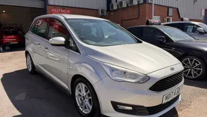 Used Ford Grand C-Max Zetec 120 HP (88 kW) 2017 Silver MPV