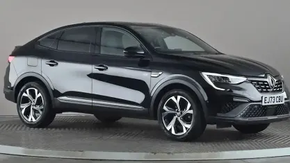 Używany Renault Arkana Engineered 143 KM (105 kW) 2023 Czarny SUV