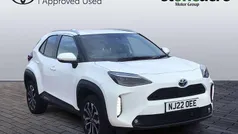 White Used 2022 Toyota Yaris Cross Design SUV | £17,500 (Fair price)