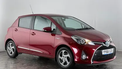 Red Used 2016 Toyota Yaris Hybrid Hatchback | £12,150 (Fair price)