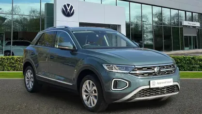 Used VW T-Roc Style 150 HP (110 kW) 2023 Blue SUV