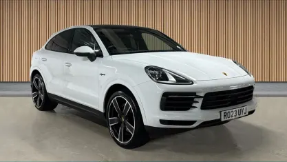 Used Porsche Cayenne Platinum Edition 462 HP (339 kW) 2022 White SUV