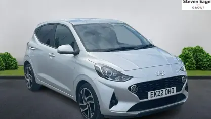 Used Hyundai i10 Premium 84 HP (61 kW) 2023 Hatchback