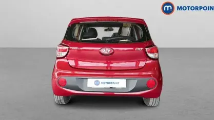 Used Hyundai i10 SE 67 HP (49 kW) 2017 Red Hatchback