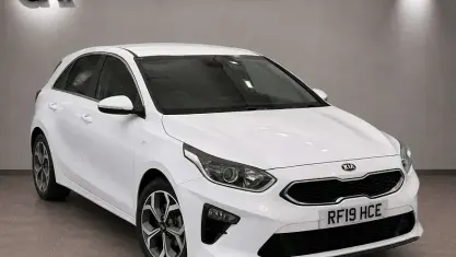 Used Kia Ceed 116 HP (85 kW) 2019 White Hatchback