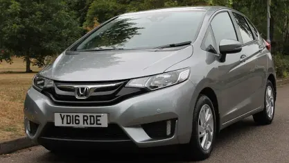 Used Honda Jazz SE 102 HP (75 kW) 2016 Silver Hatchback