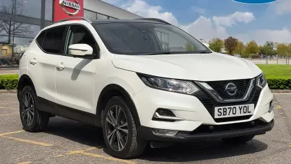 Used Nissan Qashqai N-Connecta 140 HP (102 kW) 2020 White SUV