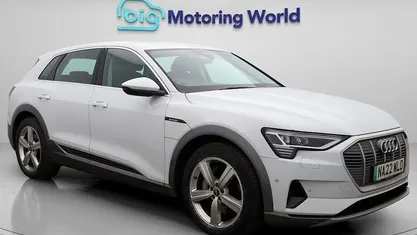 Used 2022 Audi e-tron SUV | £20,100 (Super price)